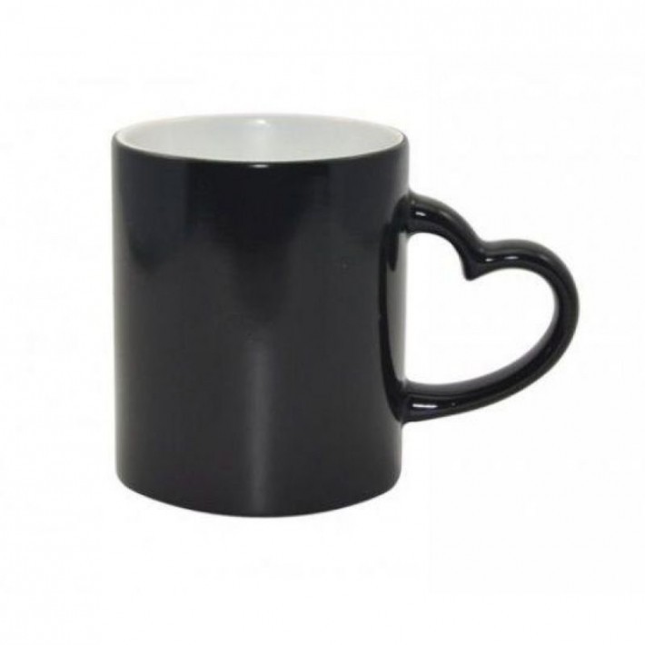 Caneca Mágica Preta - alça de coração (Fosca)